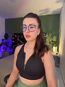 EmaSaenz online show from March 2026 08:46:02 PM