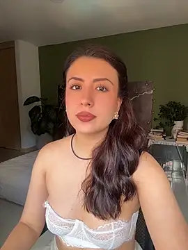 EmaSaenz online show from July 2026 09:56:02 PM