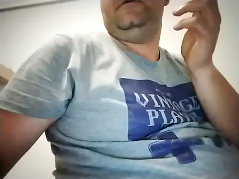 Snapshot of panchitoesp chatting on November 2025 05:51:02 PM panchitoesp online show from November 2025 05:51:02 PM