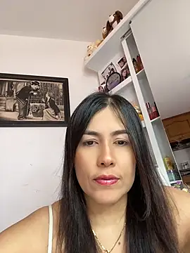 manuela star online show from May 2026 05:21:02 PM