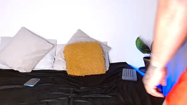 frank myles online show from February 2026 08:39:01 PM