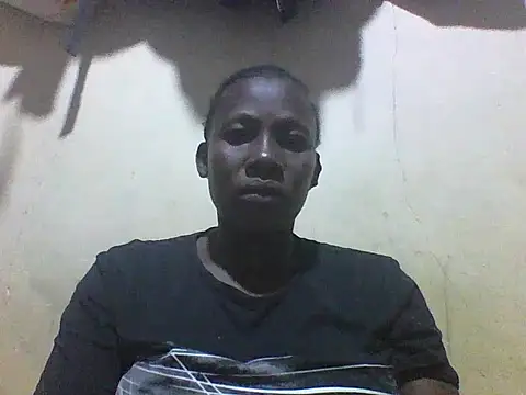 Snapshot of Queen_lady chatting on October 2025 06:53:01 PM Queen lady online show from October 2025 06:53:01 PM