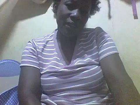 Snapshot of Queen_lady chatting on September 2025 03:00:02 PM Queen lady online show from September 2025 03:00:02 PM