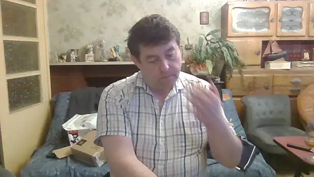 Snapshot of sympatrique chatting on September 2025 04:40:01 PM sympatrique online show from September 2025 04:40:01 PM