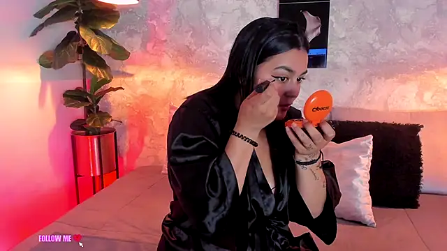 Snapshot of alina_stark chatting on October 2025 03:27:02 AM alina stark online show from October 2025 03:27:02 AM