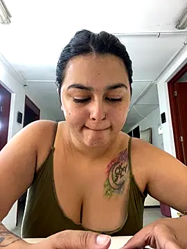 Snapshot of alina_stark chatting on October 2025 07:13:02 PM alina stark online show from October 2025 07:13:02 PM