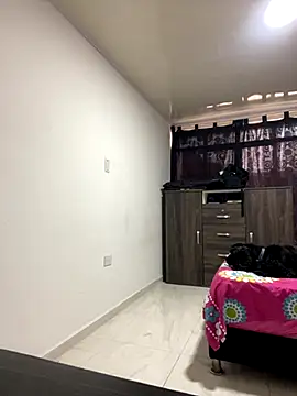 Snapshot of alina_stark chatting on October 2025 04:19:01 PM alina stark online show from October 2025 04:19:01 PM