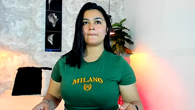 Snapshot of alina_stark chatting on November 2025 07:07:01 PM alina stark online show from November 2025 07:07:01 PM