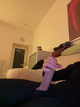 Frank22xx online show from February 2026 08:49:02 PM