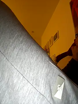 Frank22xx online show from November 2025 07:19:01 PM