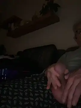 Frank22xx online show from November 2025 09:08:01 PM