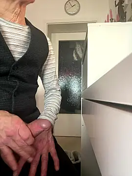 Frank22xx online show from January 2026 12:56:02 PM