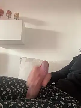 Frank22xx online show from March 2026 06:37:01 AM