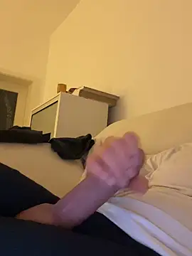 Frank22xx online show from February 2026 07:47:01 PM