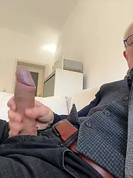 Frank22xx online show from March 2026 12:56:01 PM