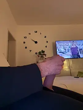 Frank22xx online show from April 2026 07:53:01 PM