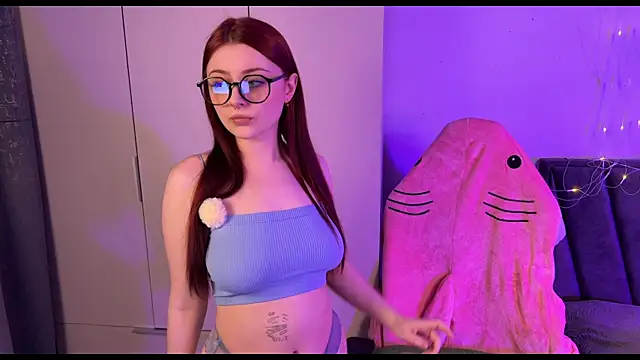 Snapshot of RozieRose chatting on October 2025 04:50:01 AM RozieRose online show from October 2025 04:50:01 AM