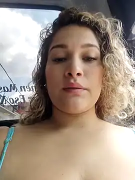 Sara smiiith211 online show from February 2025 04:44:01 PM