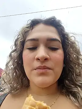 Sara smiiith211 online show from April 2026 06:36:01 PM