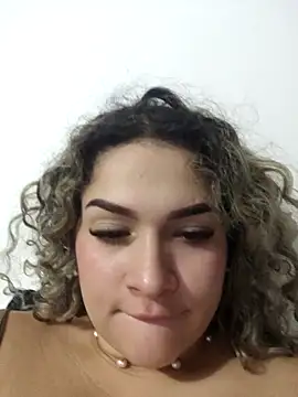 Sara smiiith211 online show from May 2026 04:33:01 AM