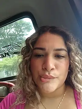 Sara smiiith211 online show from April 2026 04:35:01 PM