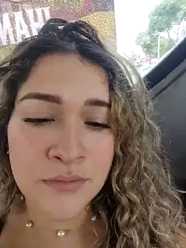 Sara smiiith211 online show from April 2026 05:47:01 PM