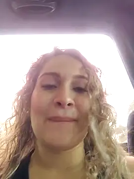 Sara smiiith211 online show from March 2025 05:52:02 PM