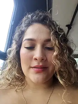 Sara smiiith211 online show from November 2025 10:13:02 PM