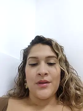 Sara smiiith211 online show from March 2025 03:47:01 AM