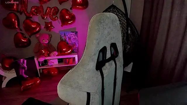 lily williamss online show from February 2025 03:59:02 AM