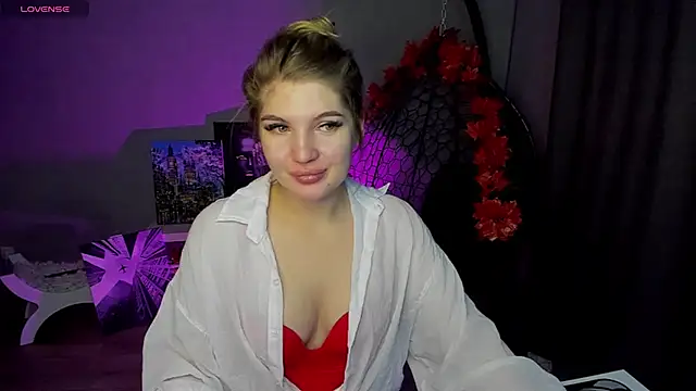 lily williamss online show from October 2025 12:14:02 AM
