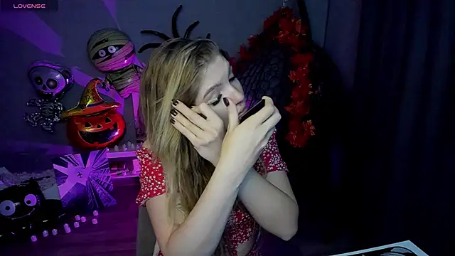 lily williamss online show from October 2025 12:23:02 AM