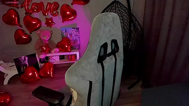 lily williamss online show from February 2025 12:41:01 AM