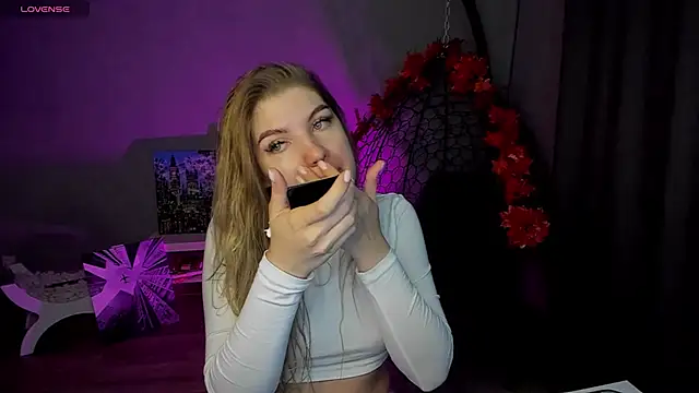 lily williamss online show from September 2025 12:05:01 AM