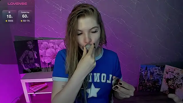 lily williamss online show from May 2026 12:12:01 AM