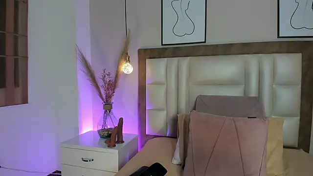 Emilywatsonn online show from January 2026 12:37:01 AM