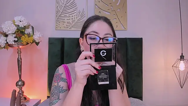 Emilywatsonn online show from June 2026 01:05:01 AM