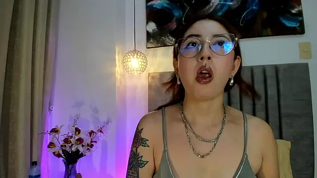 Emilywatsonn online show from October 2025 12:32:02 AM