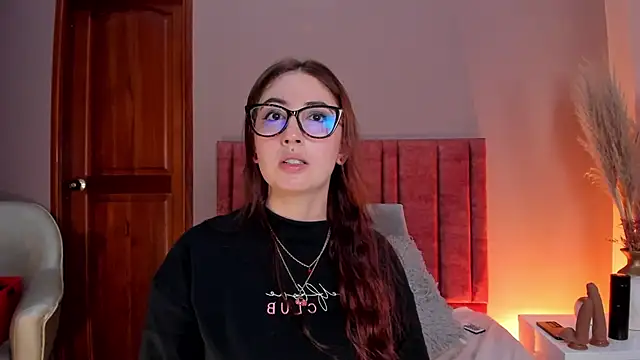 Emilywatsonn online show from November 2025 12:25:01 AM