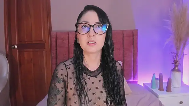 Emilywatsonn online show from March 2026 12:29:01 AM