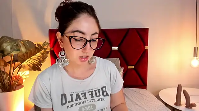 Emilywatsonn online show from November 2025 12:43:02 AM