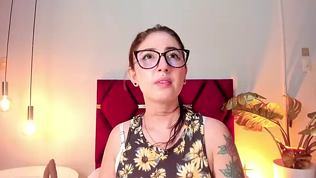 Emilywatsonn online show from November 2025 12:33:02 AM