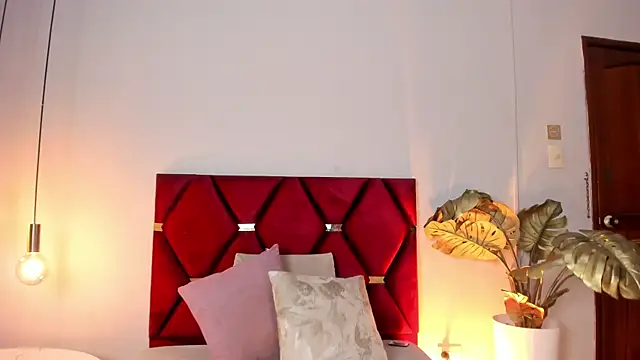 Emilywatsonn online show from February 2026 11:38:02 PM