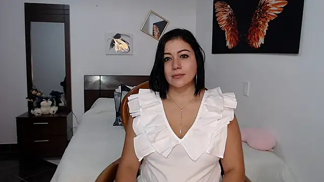 EmilyPeytonn online show from March 2025 03:06:01 PM