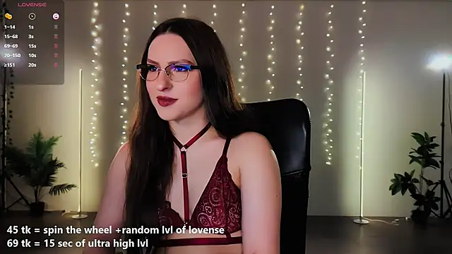 Snapshot of Alicia_x_art chatting on March 2026 07:14:02 PM Alicia x art online show from March 2026 07:14:02 PM