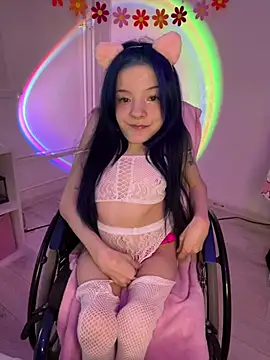 MiniSophiaa online show from April 2026 08:15:01 AM