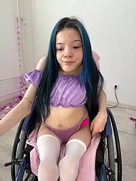 MiniSophiaa online show from March 2026 07:19:01 AM