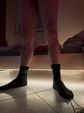 Bennyben8604 online show from December 2024 10:02:01 PM