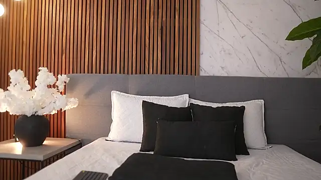 Amelia Rouse online show from November 2025 09:20:02 PM