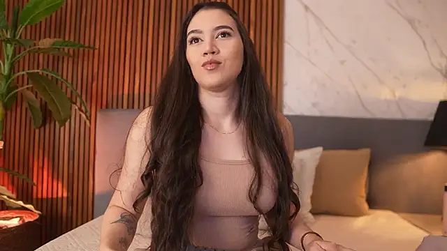 Snapshot of Amelia_Rouse chatting on October 2025 09:25:02 PM Amelia Rouse online show from October 2025 09:25:02 PM